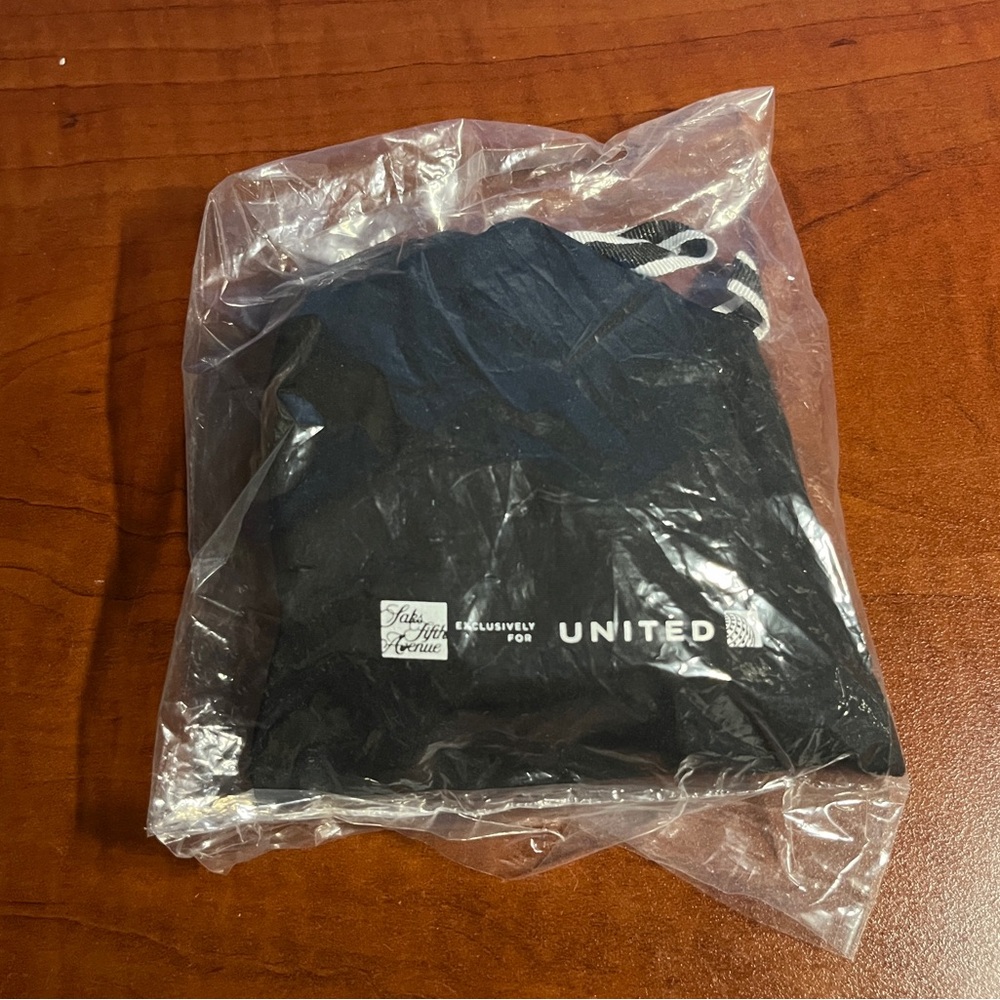 United Airlines Business Class Saks Fifth Avenue Amenity Kit